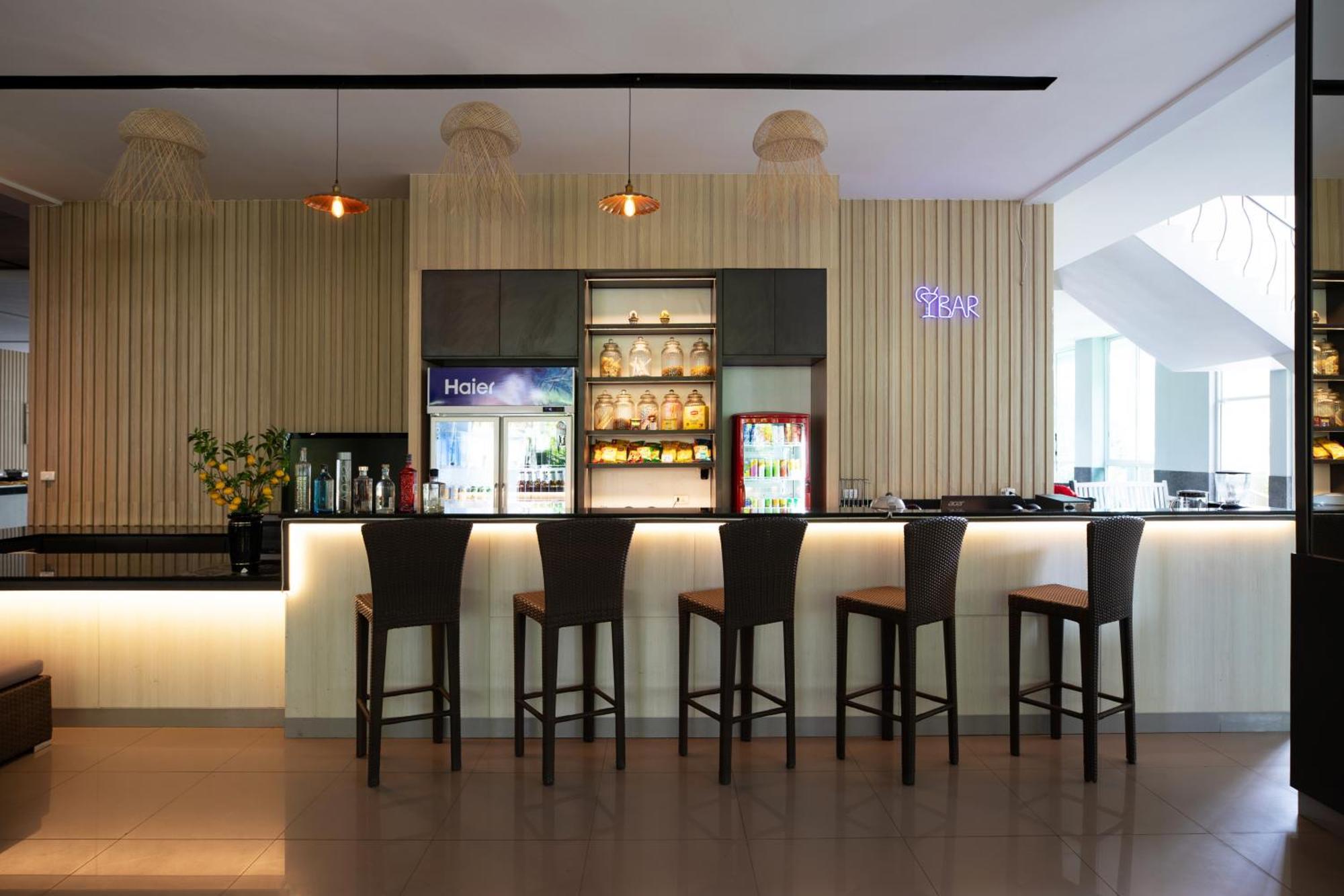 Hotel Casa Del M Phuket - Newly Renovated à Patong Extérieur photo