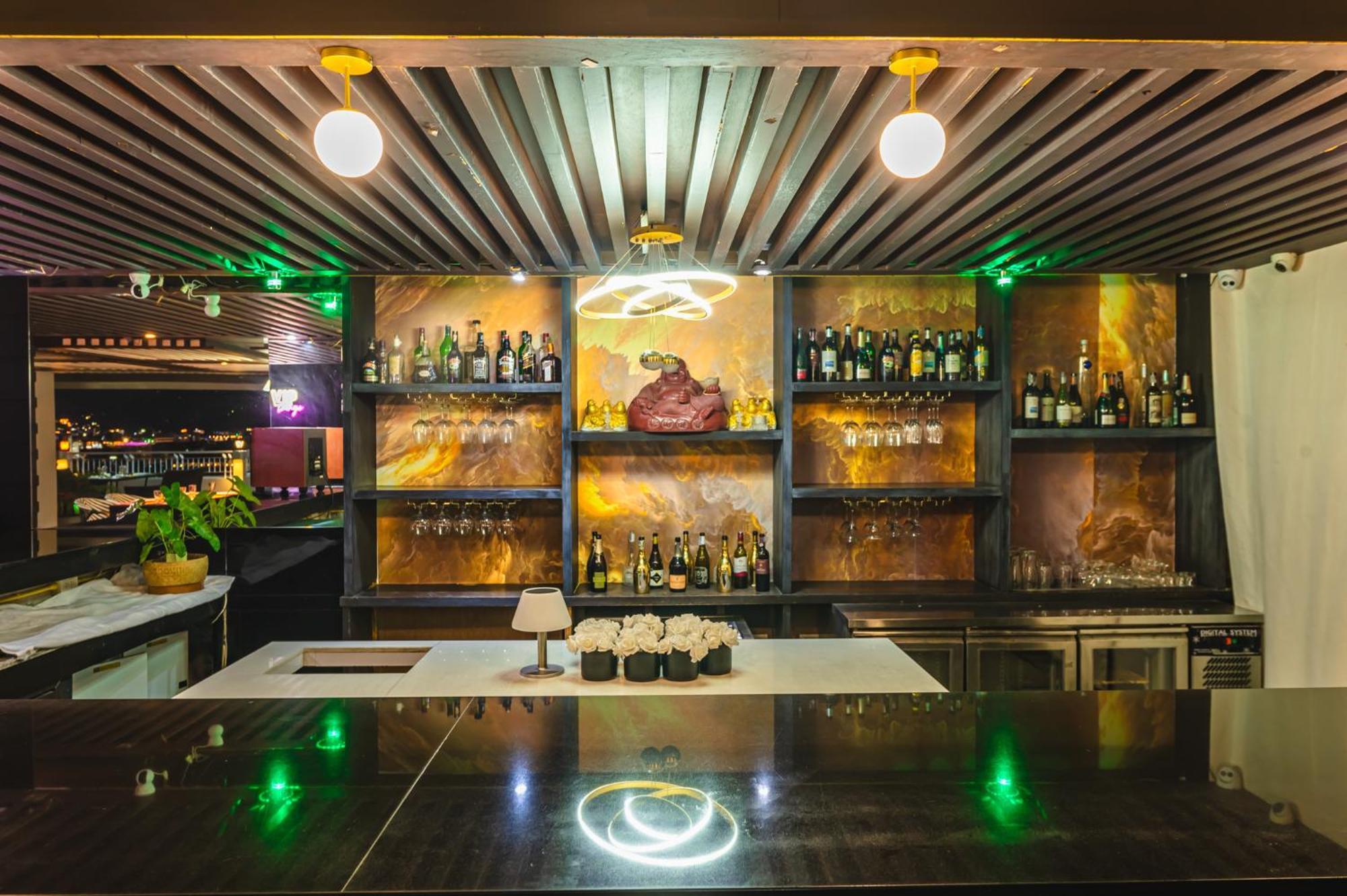 Hotel Casa Del M Phuket - Newly Renovated à Patong Extérieur photo