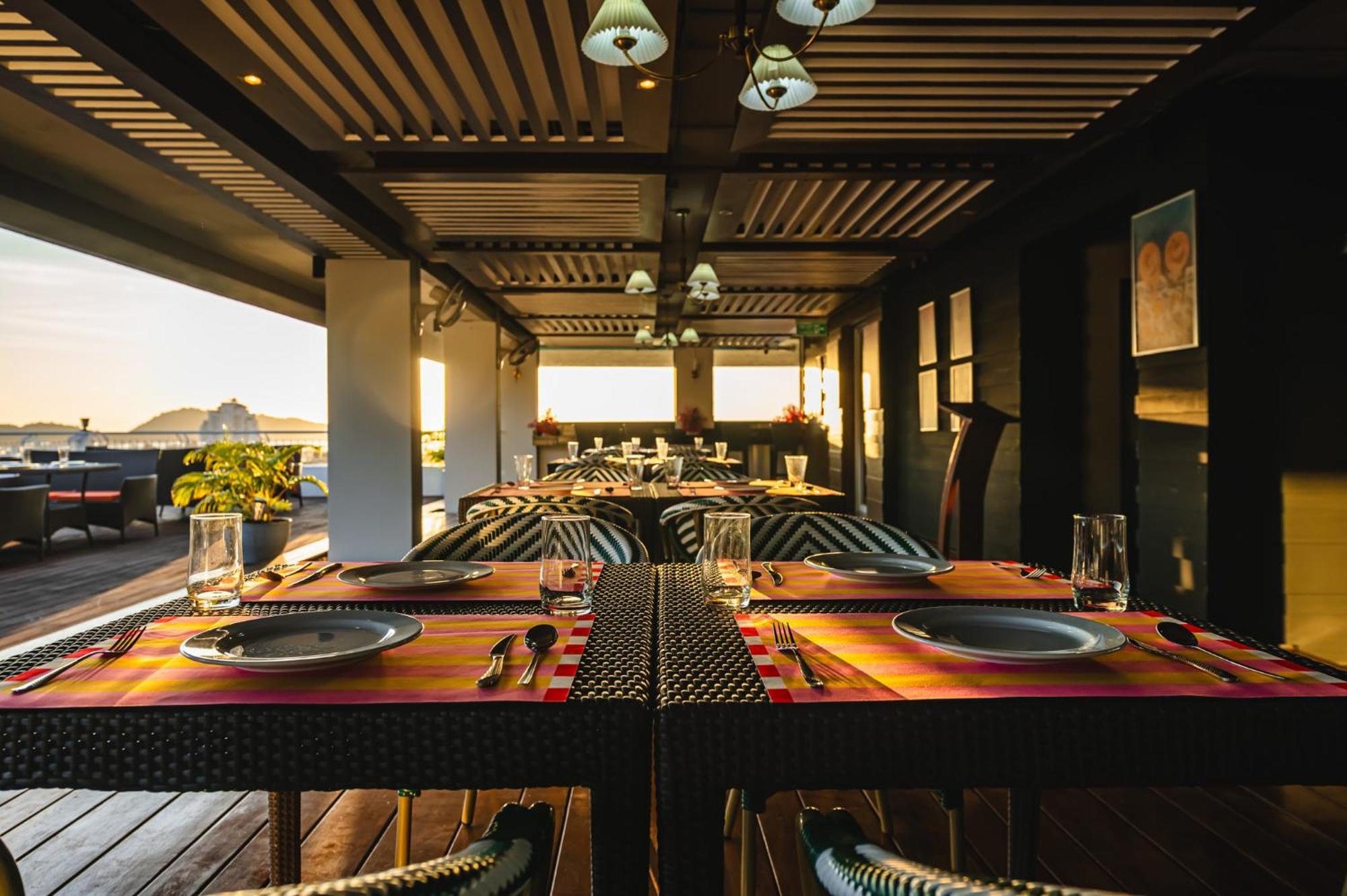 Hotel Casa Del M Phuket - Newly Renovated à Patong Extérieur photo