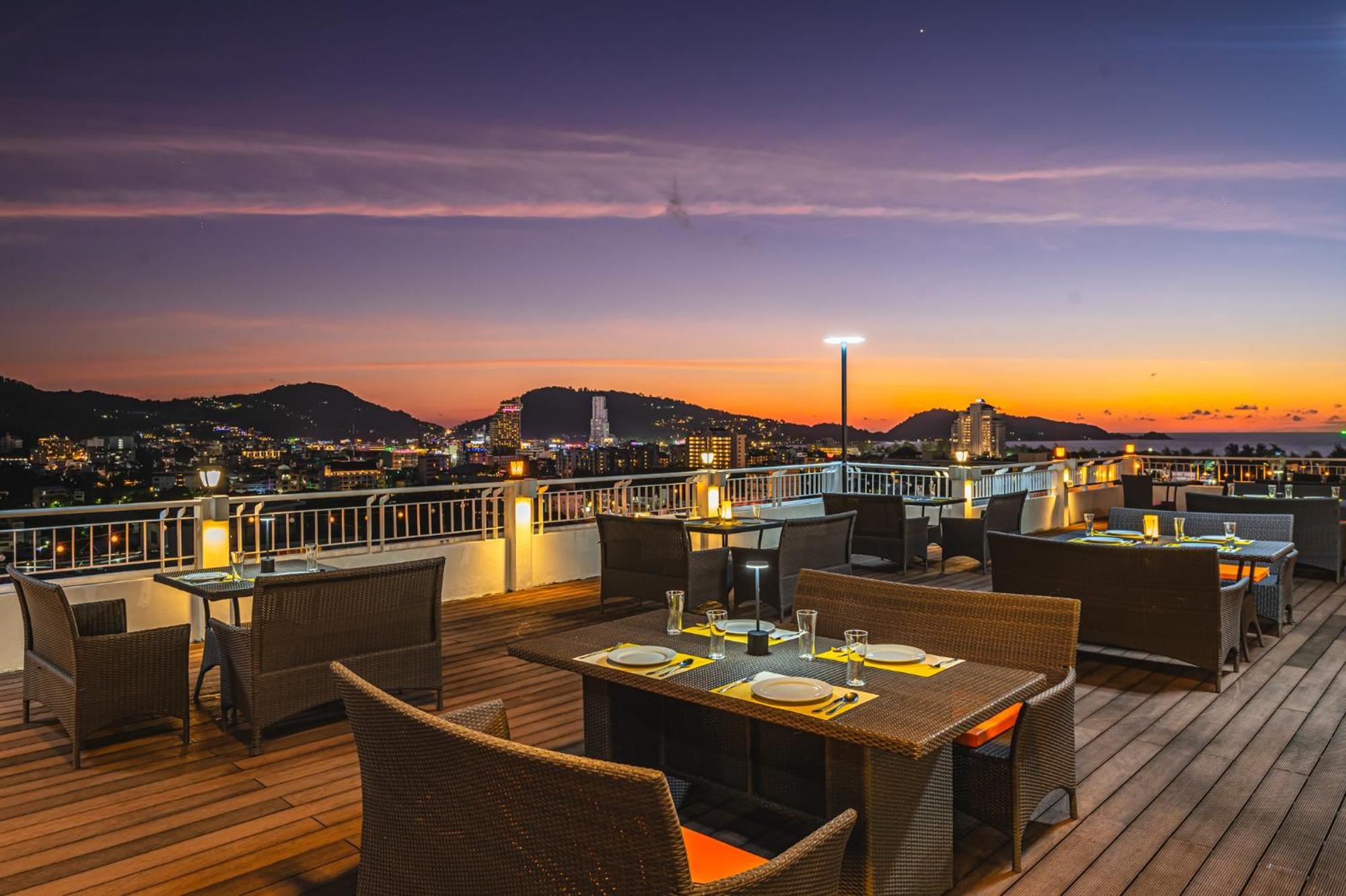 Hotel Casa Del M Phuket - Newly Renovated à Patong Extérieur photo